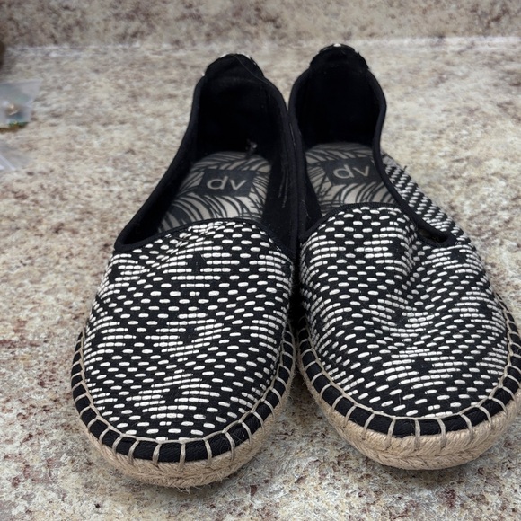 DV by Dolce Vita Women's 7.5 Black and White Espadrilles - Picture 1 of 6